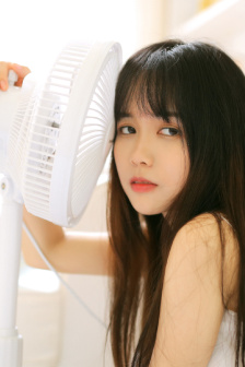 女大学生的沙龙室5